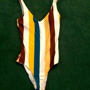 Retro, trendy Roxy striped whole piece Med sz swimsuit NWT